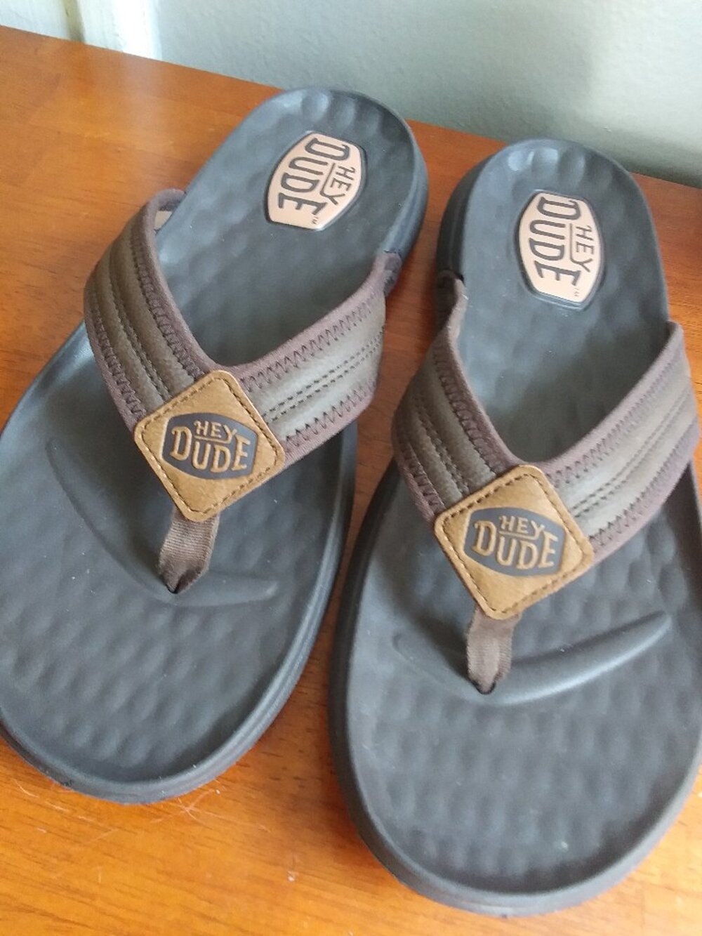 Hey Dude Myers Flip Flops Classic Thong Sandals/Shoe Men's Brown sz M10